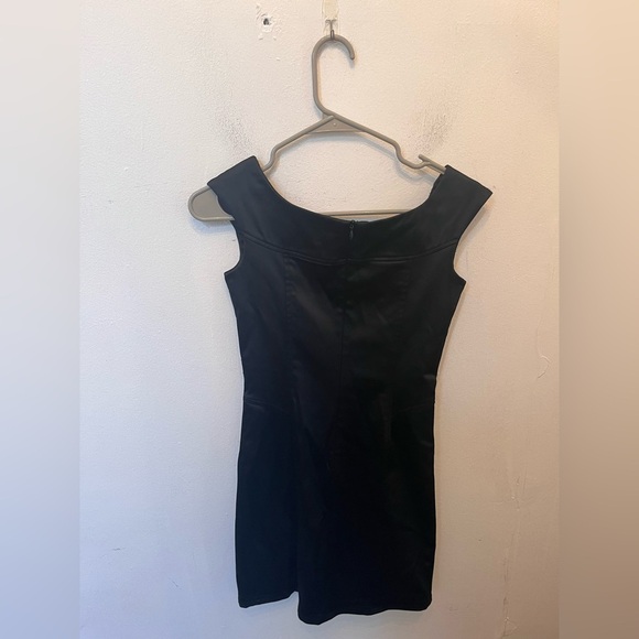 David Meister Cap Sleeve Faux Leather Dress Black Size 2 - Picture 3 of 3